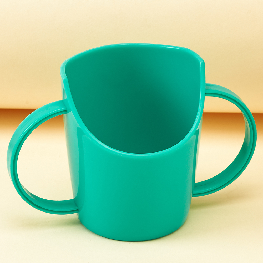 Baby learns to drink water cup - Snack Cup Toddler recension och pris